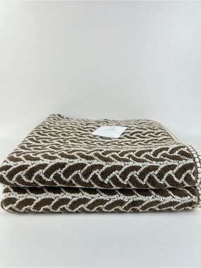 Deborah Connolly Bath Towel Set Brown Off White Modern Design Cotton 2 Pc NEW